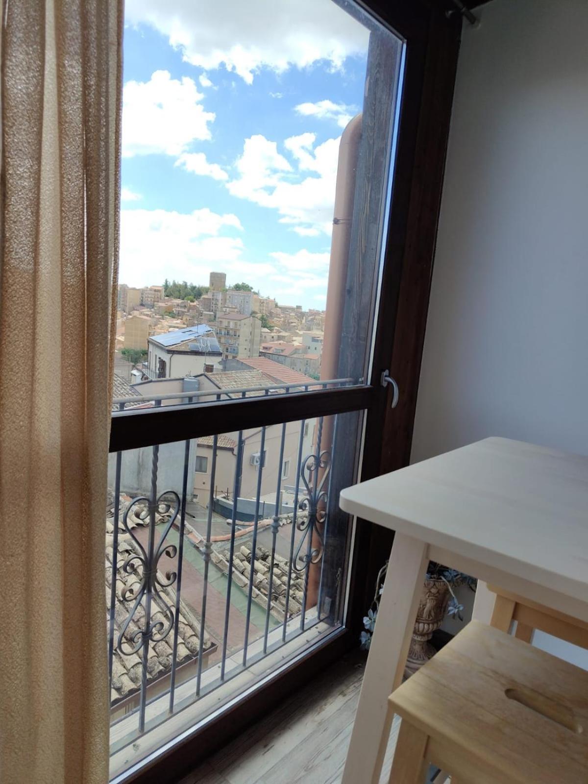 Centro Sicilia Rooms-Suites & Terrace เอนนา ภายนอก รูปภาพ