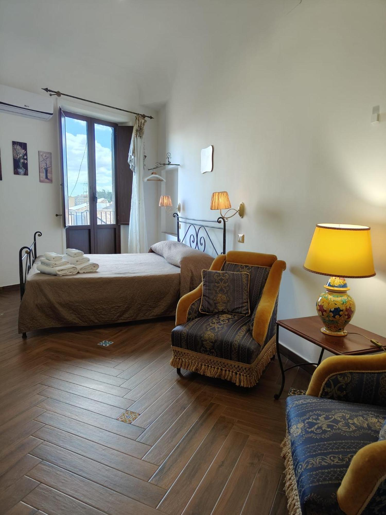 Centro Sicilia Rooms-Suites & Terrace เอนนา ภายนอก รูปภาพ